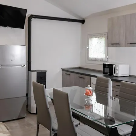 Apartment S T
